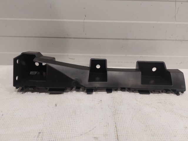 Front Retainer Right